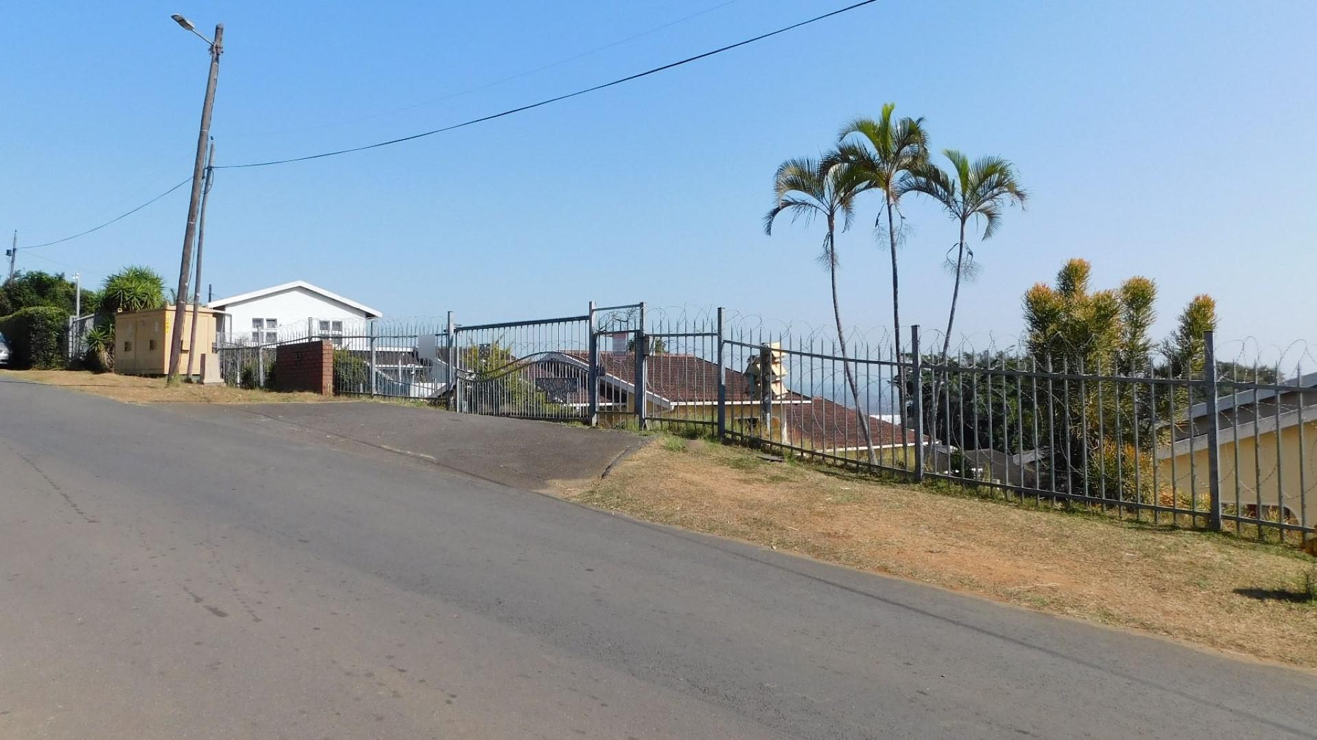 Front View of property in Kenville