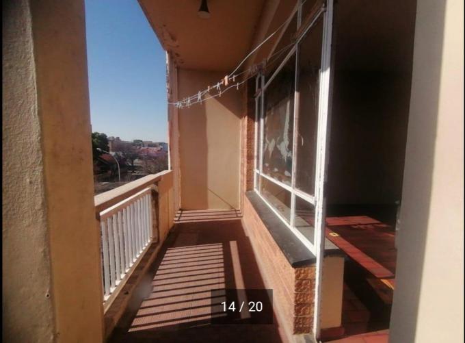 2 Bedroom Apartment for Sale For Sale in Westdene (Bloemfontein) - MR643785