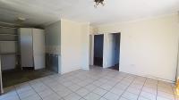 Lounges - 22 square meters of property in Kraaifontein