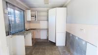 Kitchen - 8 square meters of property in Kraaifontein