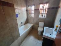 Bathroom 1 of property in Atteridgeville