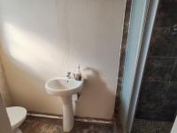 Bathroom 3+ of property in Atteridgeville