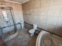 Bathroom 3+ of property in Atteridgeville