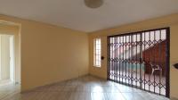 Lounges - 14 square meters of property in Elandsfontein