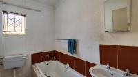 Bathroom 1 - 5 square meters of property in Windmill Park