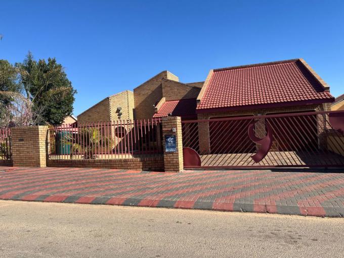 4 Bedroom House for Sale For Sale in Polokwane - MR643860