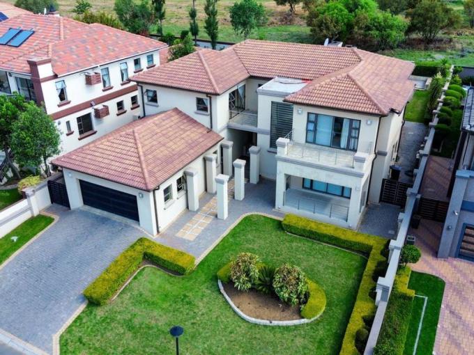 4 Bedroom House for Sale For Sale in Blue Valley Golf Estate - MR643899