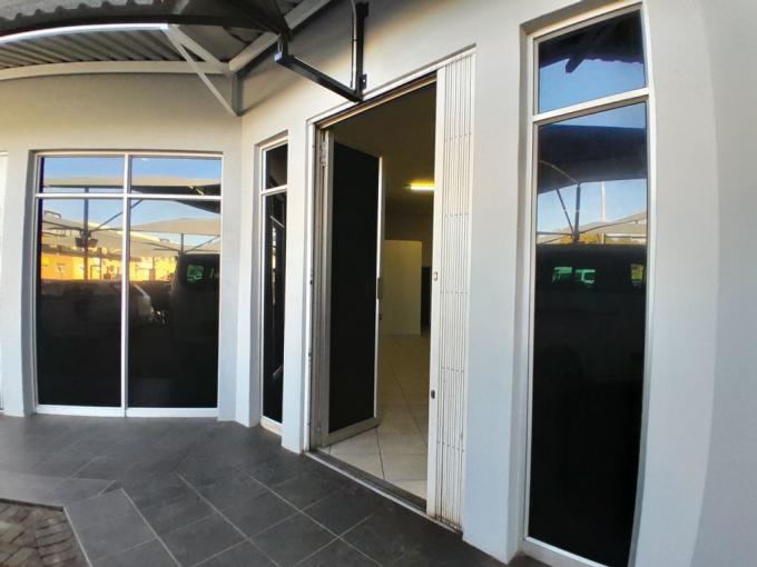 Commercial to Rent in Rustenburg - Property to rent - MR643906