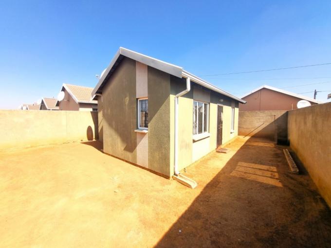 2 Bedroom House for Sale For Sale in Savanna City - MR643945