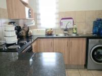 Kitchen of property in Alveda