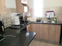 Kitchen of property in Alveda