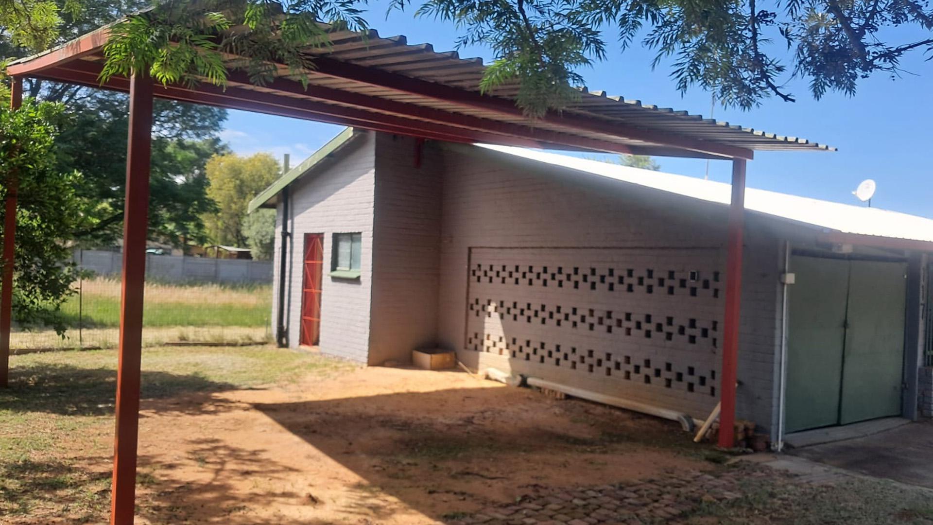 Front View of property in Modimolle (Nylstroom)