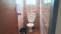 Bathroom 1 of property in Modimolle (Nylstroom)