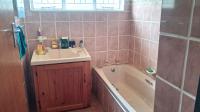 Bathroom 1 of property in Modimolle (Nylstroom)