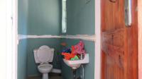 Guest Toilet - 2 square meters of property in Paulshof