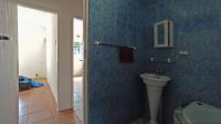 Bathroom 1 - 11 square meters of property in Jan Niemand Park