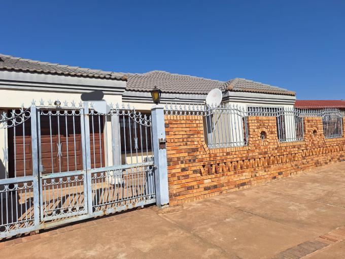 3 Bedroom House for Sale For Sale in Soshanguve - MR644006