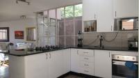 Kitchen - 15 square meters of property in Bassonia