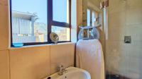 Bathroom 3+ - 4 square meters of property in Sonneveld