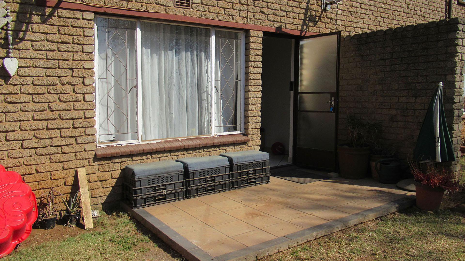 Front View of property in Krugersdorp North