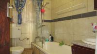 Bathroom 1 - 5 square meters of property in Krugersdorp North