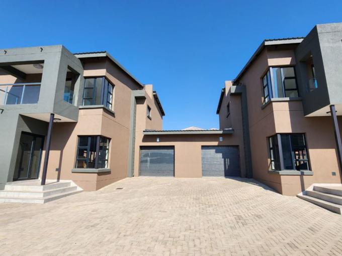 3 Bedroom Simplex for Sale For Sale in Polokwane - MR644097