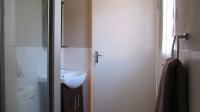 Main Bathroom - 4 square meters of property in Wilgeheuwel 