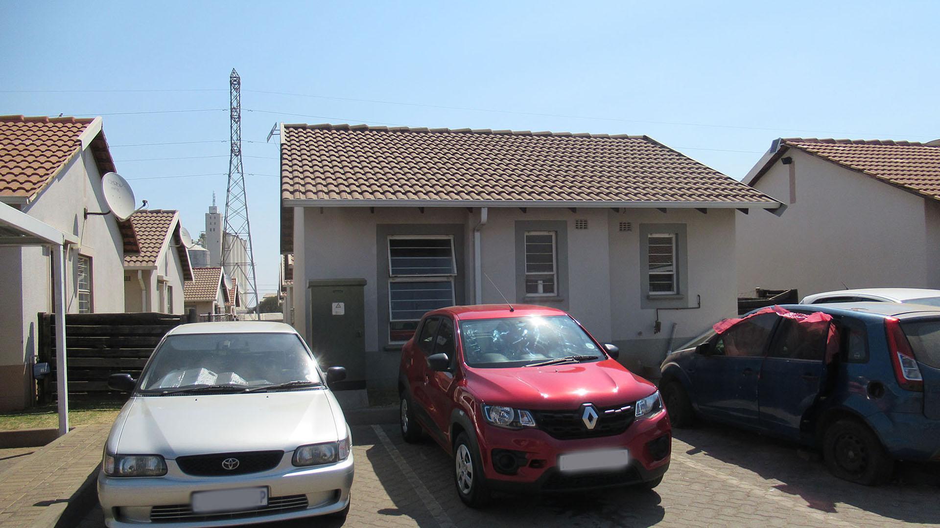 Front View of property in Randfontein