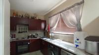 Kitchen - 6 square meters of property in Kosmosdal