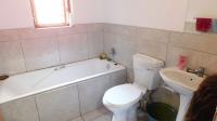 Bathroom 1 - 4 square meters of property in Montclair (Dbn)