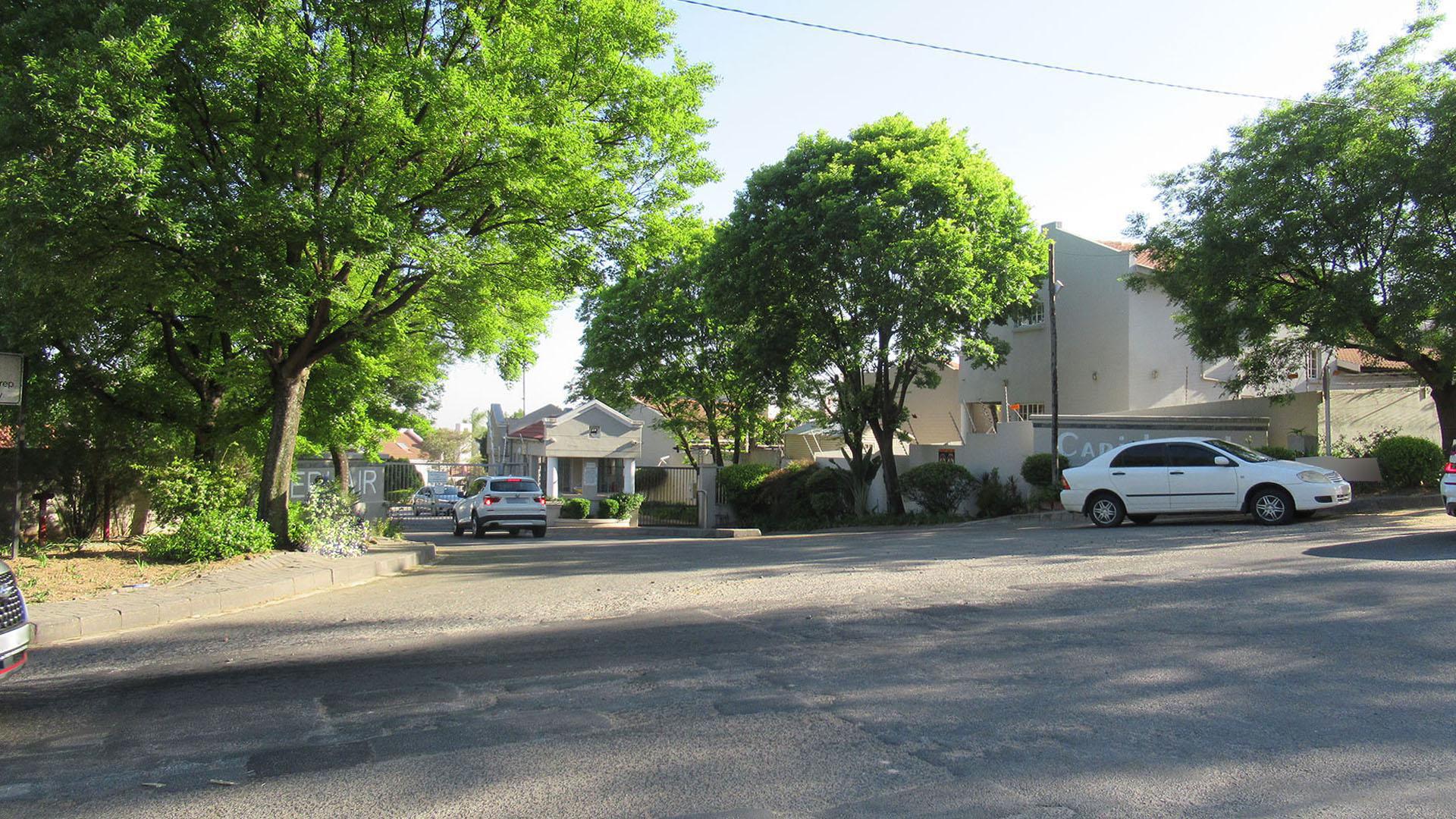 Front View of property in Douglasdale