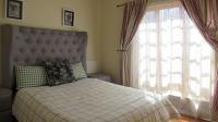 Bed Room 1 - 16 square meters of property in Symhurst