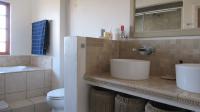 Bathroom 1 - 17 square meters of property in Symhurst