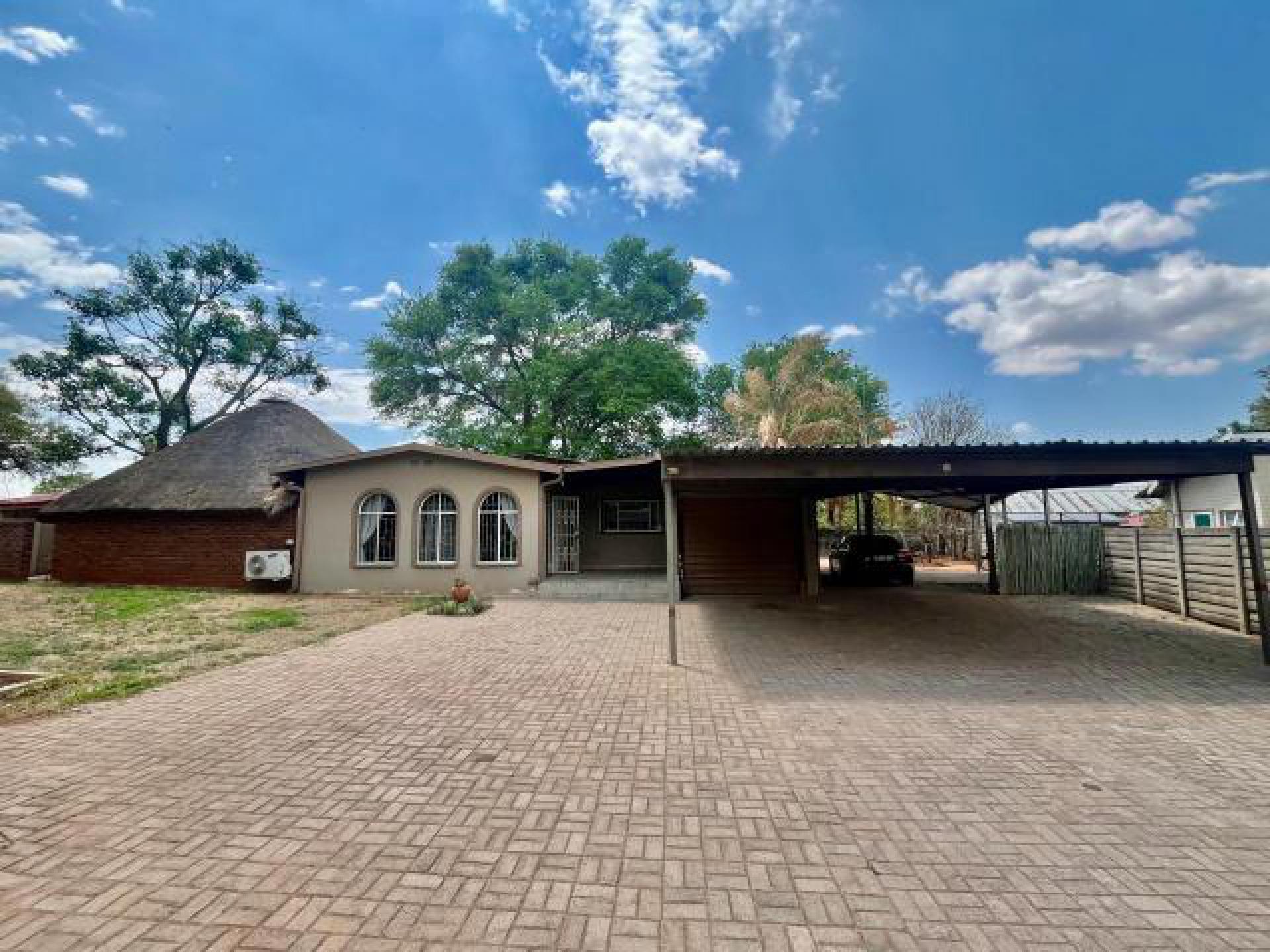 Front View of property in Modimolle (Nylstroom)