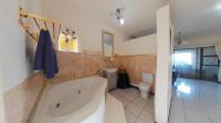 Main Bathroom - 7 square meters of property in Ramsgate