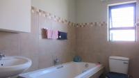 Bathroom 1 - 5 square meters of property in Protea Glen