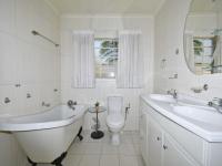 Main Bathroom of property in Brackenhurst