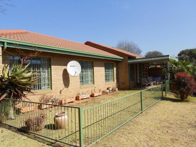 2 Bedroom House for Sale For Sale in Newlands - MR644520