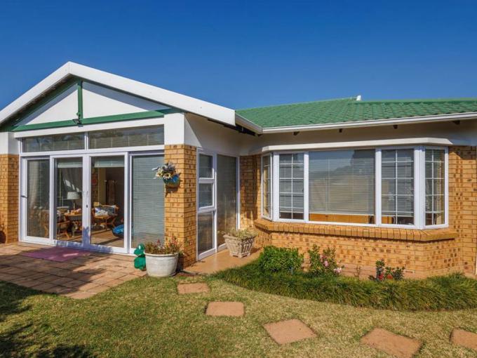 2 Bedroom Simplex for Sale For Sale in Hillcrest - KZN - MR644531