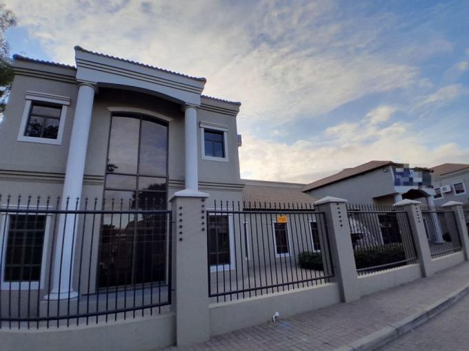 Commercial to Rent in Rustenburg - Property to rent - MR644569