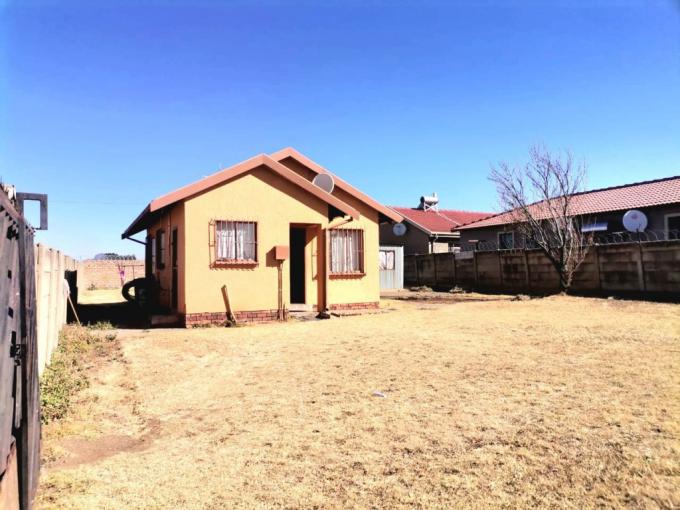 2 Bedroom House for Sale For Sale in Lenasia - MR644581