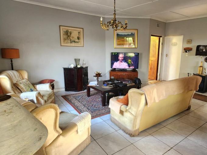 3 Bedroom Simplex for Sale For Sale in Amanzimtoti  - MR644598