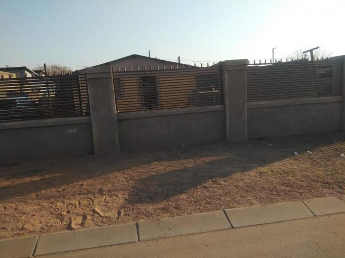 2 Bedroom House for Sale For Sale in Soshanguve - MR644684