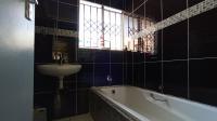 Bathroom 1 - 5 square meters of property in Ormonde