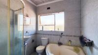 Main Bathroom - 7 square meters of property in Mayberry Park