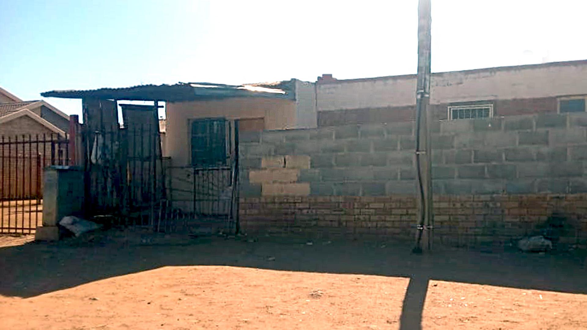 Front View of property in Bloemfontein