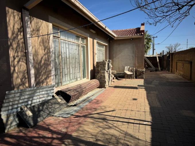 3 Bedroom House for Sale For Sale in Tlhabane West - MR644779