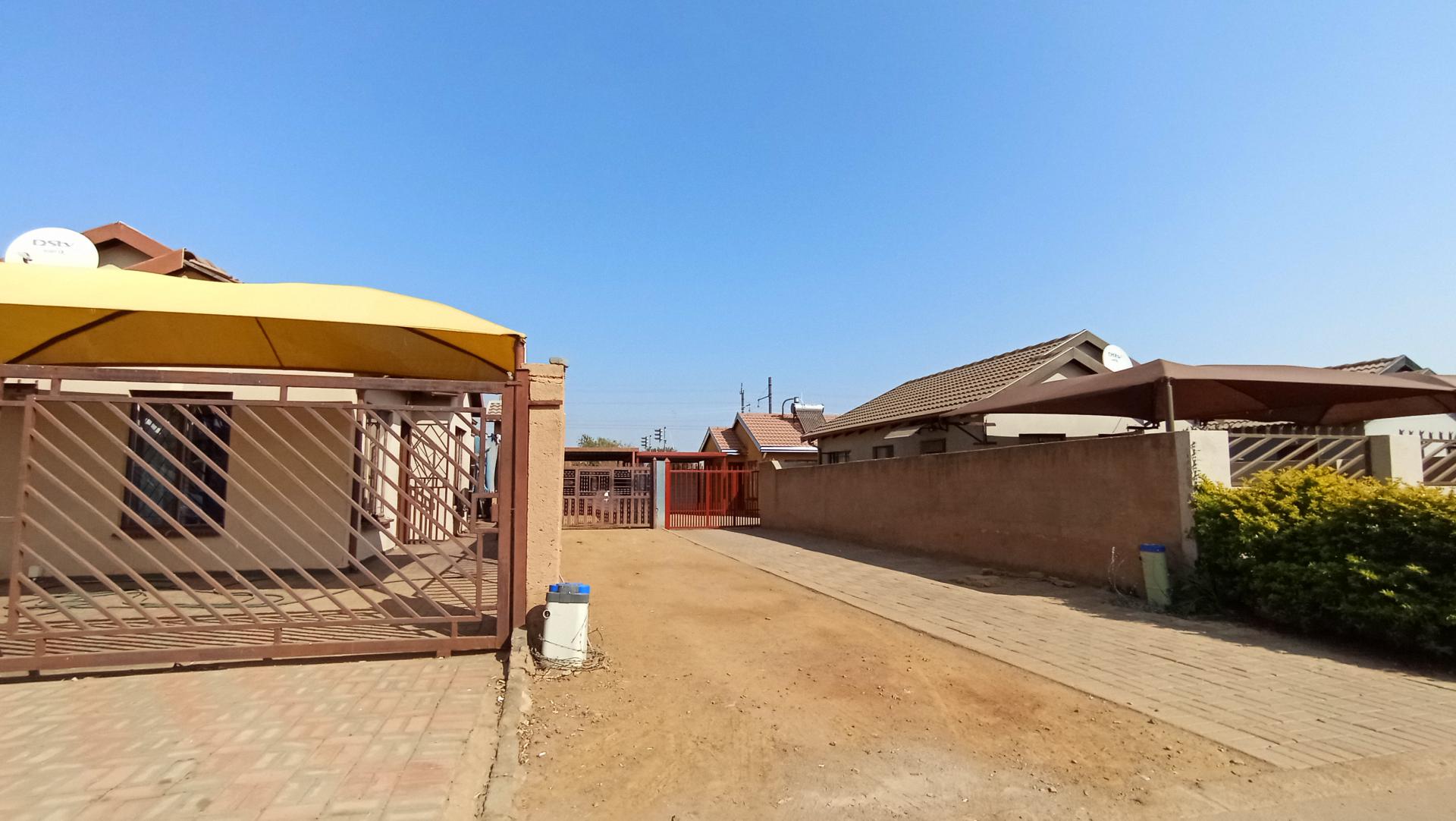 Front View of property in Soshanguve East