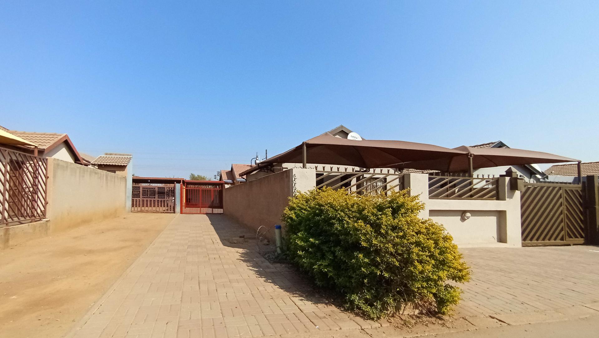 Front View of property in Soshanguve East