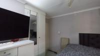 Main Bedroom - 16 square meters of property in Amberfield